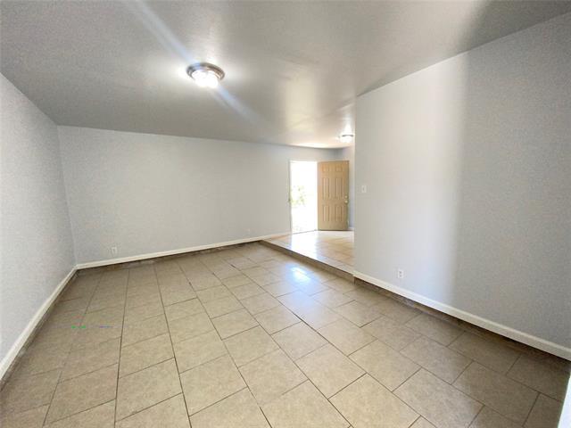 Building Photo - 6810 Trail Lake Dr