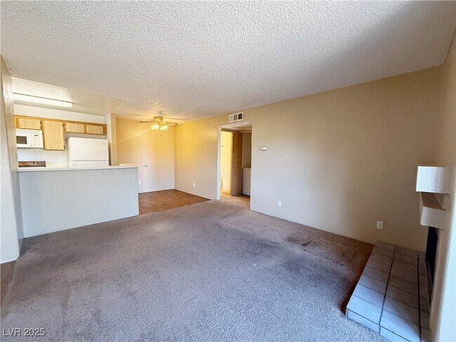 Building Photo - 2982 Juniper Hills Blvd