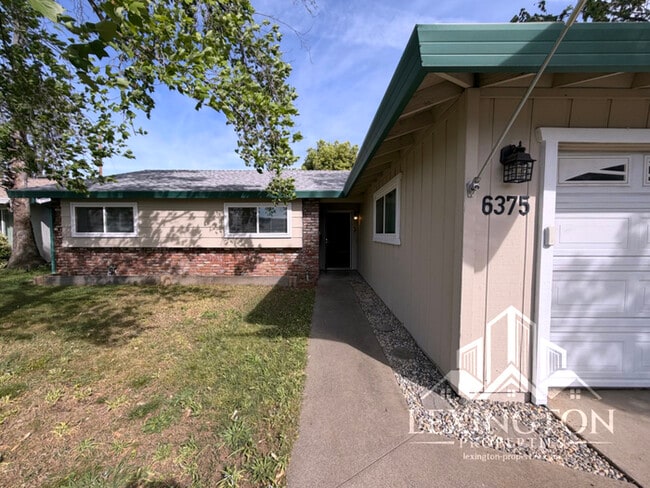 Building Photo - Lovely updated, 3BD/2BA, Home in Rocklin – off Pacific St. near Hwy 80 Access!