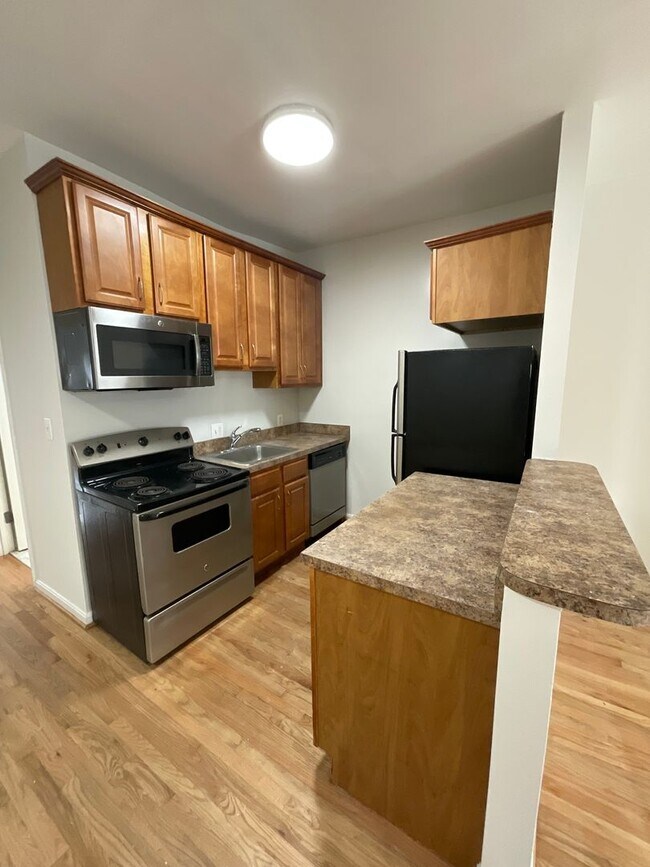 Building Photo - 211 Bates St NW