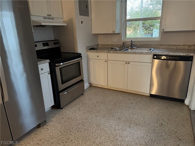 Building Photo - 2953 Magnolia St