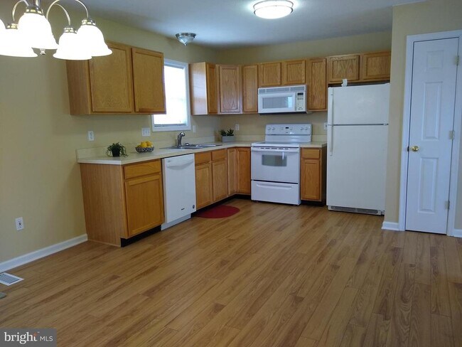 Building Photo - 110 Rawlings Ave