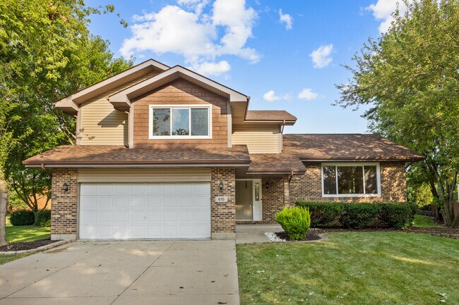 Building Photo - 615 Chester Ct E