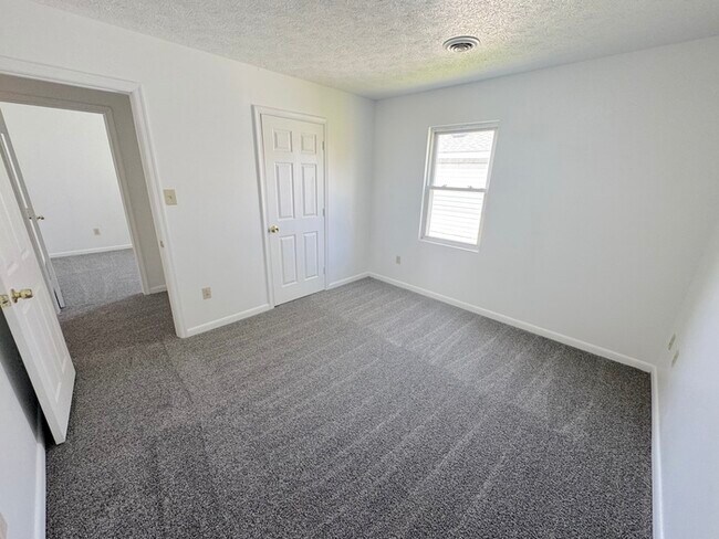 Building Photo - 814 Griffin St