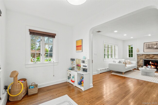 Building Photo - 39 Hillcrest Ave