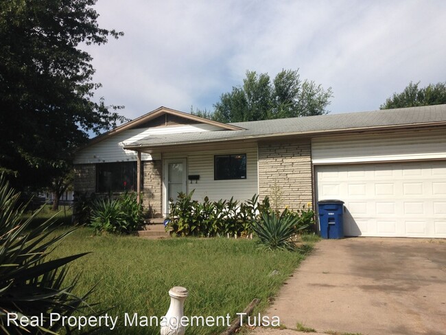 Primary Photo - 3 br, 1 bath House - 5452 North Iroquois