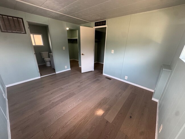 Building Photo - Newly Remodeled Manufactured Home