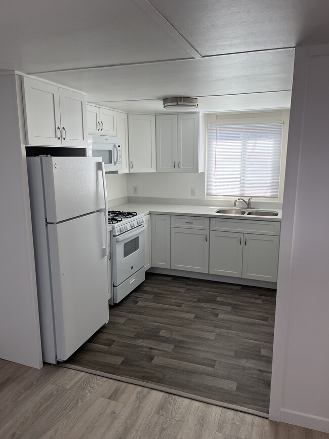 Building Photo - 5056 Hawley Blvd