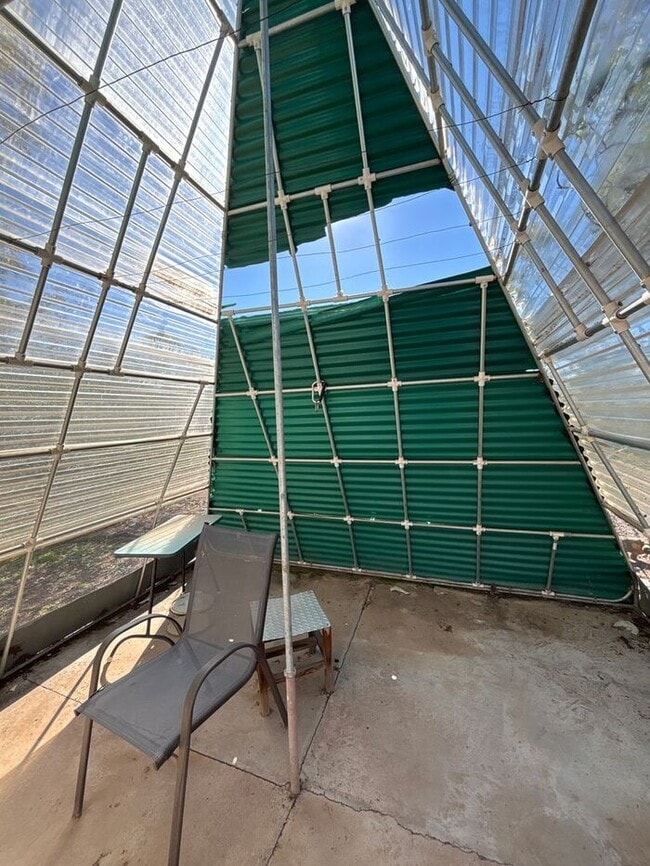 Building Photo - READY TO VIEW NOW! Adorable 3 Bed 2 Bath Home in New River NO HOA