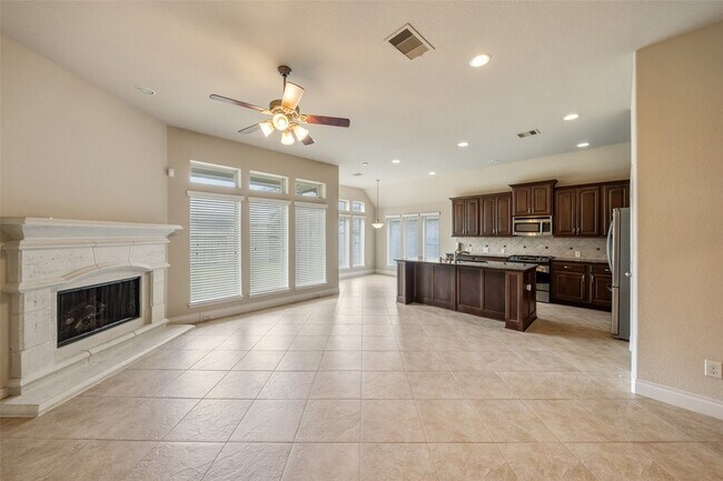 Building Photo - 29022 Crested Butte Dr