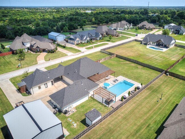 Building Photo - 4001 Timber Valley Dr