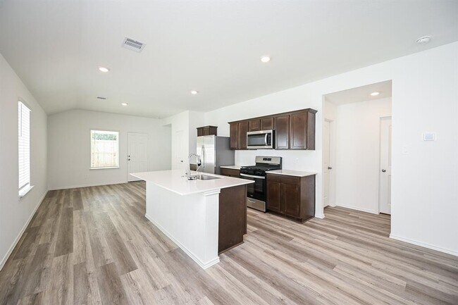 Building Photo - 16738 Paintbrush Holw Ln