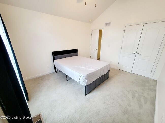 Building Photo - 12611 Bernay Pl