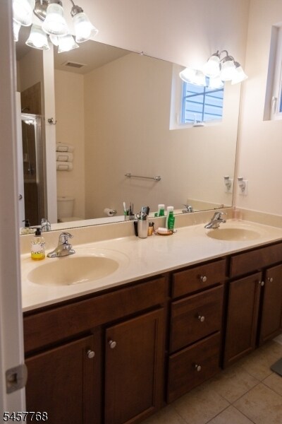 Building Photo - 501 Lopez Ln