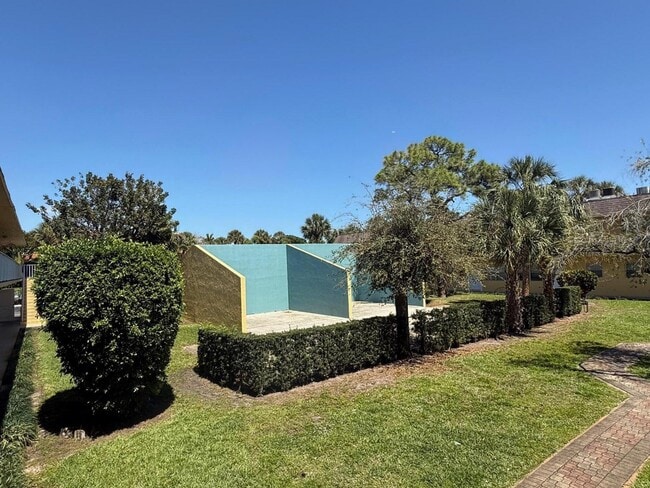 Building Photo - 5174 NE 6th Ave