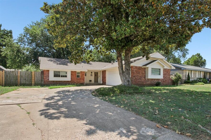 Building Photo - 1428 Aladdin St