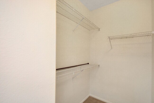 Building Photo - Beautiful 4-Bedroom Home in Gated Summerli...