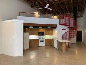 Building Photo - 1401 Avenue J