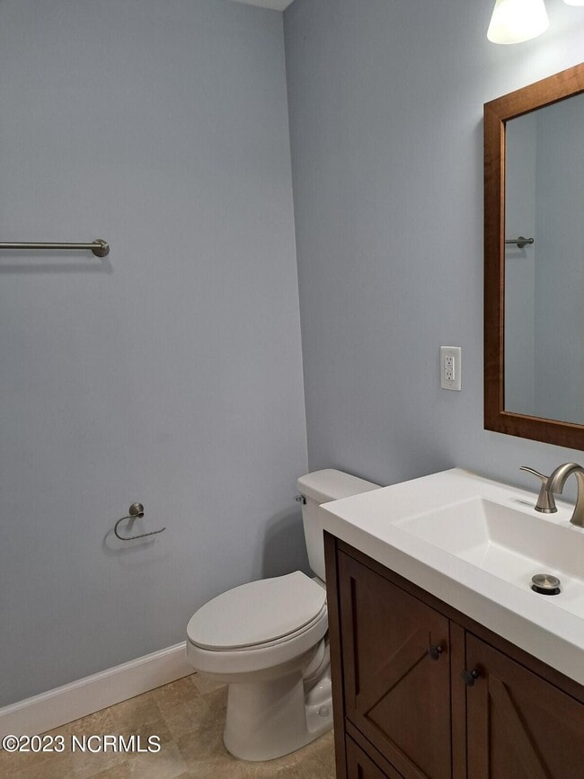 Building Photo - 151 Oyster Ln