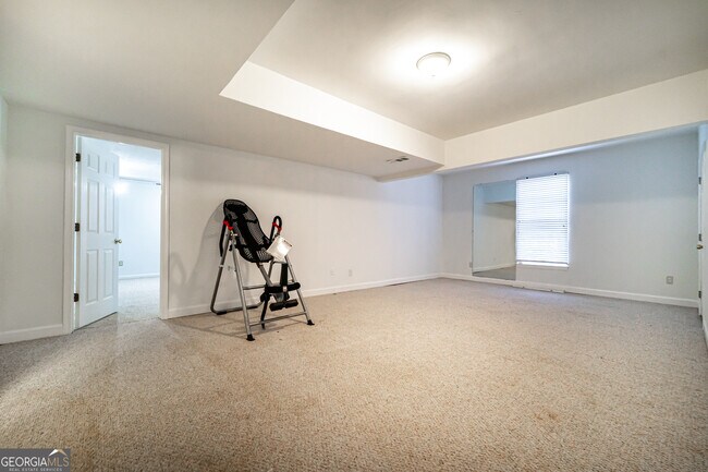 Building Photo - 3926 Clubland Dr