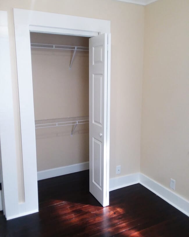 Building Photo - 240 Beauregard St