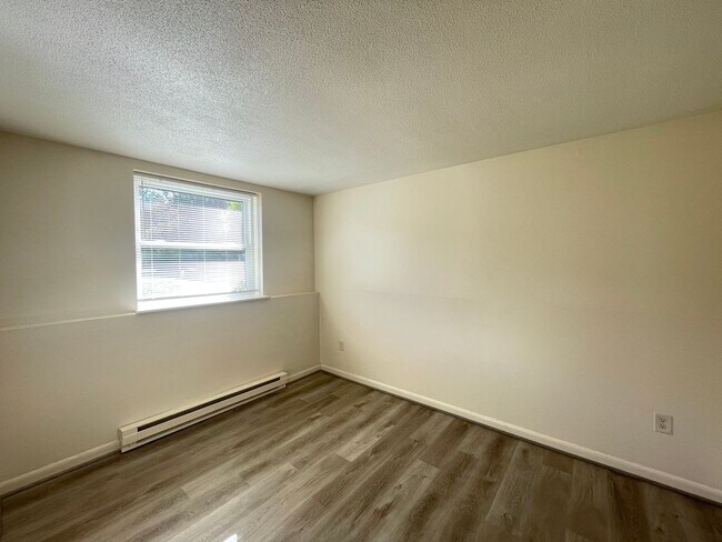 Building Photo - 181 Loudon Rd