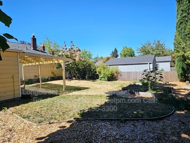 Building Photo - 7036 N Concord Ave