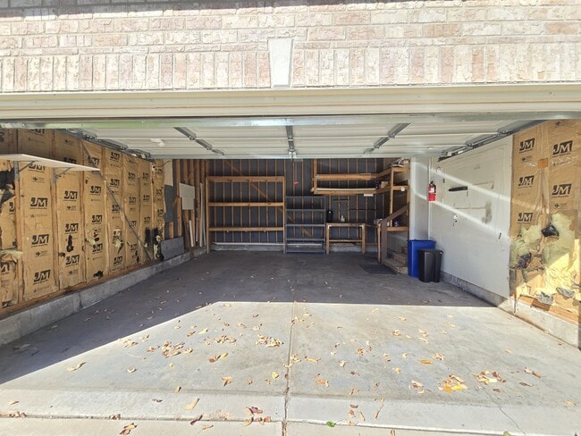 Building Photo - 4280 Solarglen Dr