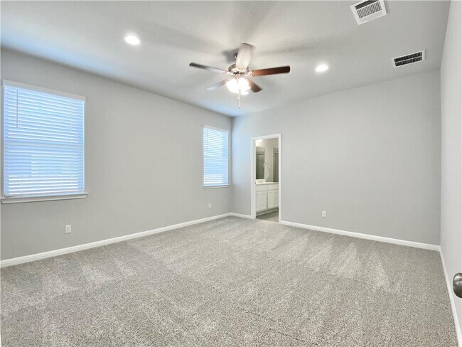 Building Photo - 1509 Longhorn Ranch Dr