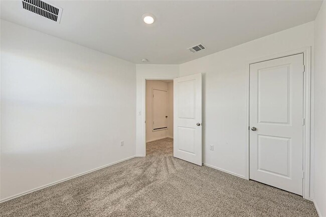 Building Photo - 12112 Scarlet Sleeve Wy
