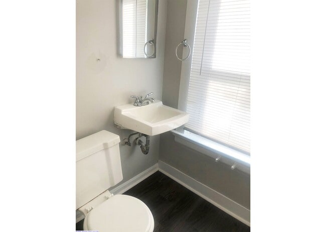 Building Photo - 344-348 Howell Avenue