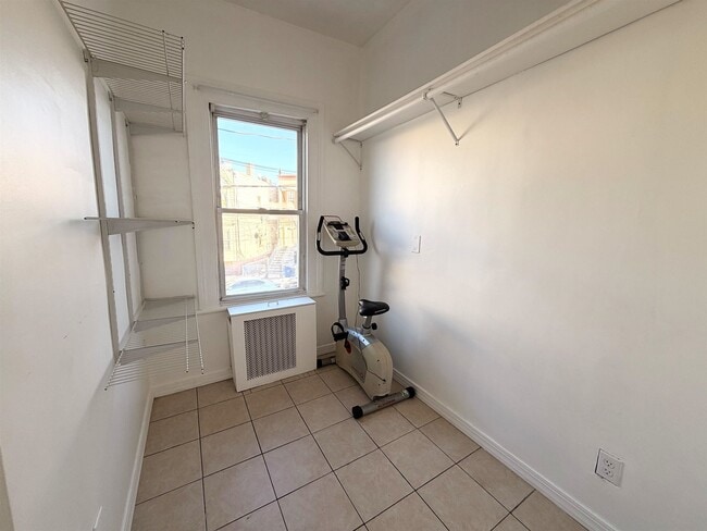 Building Photo - 1011 Paterson Plank Rd