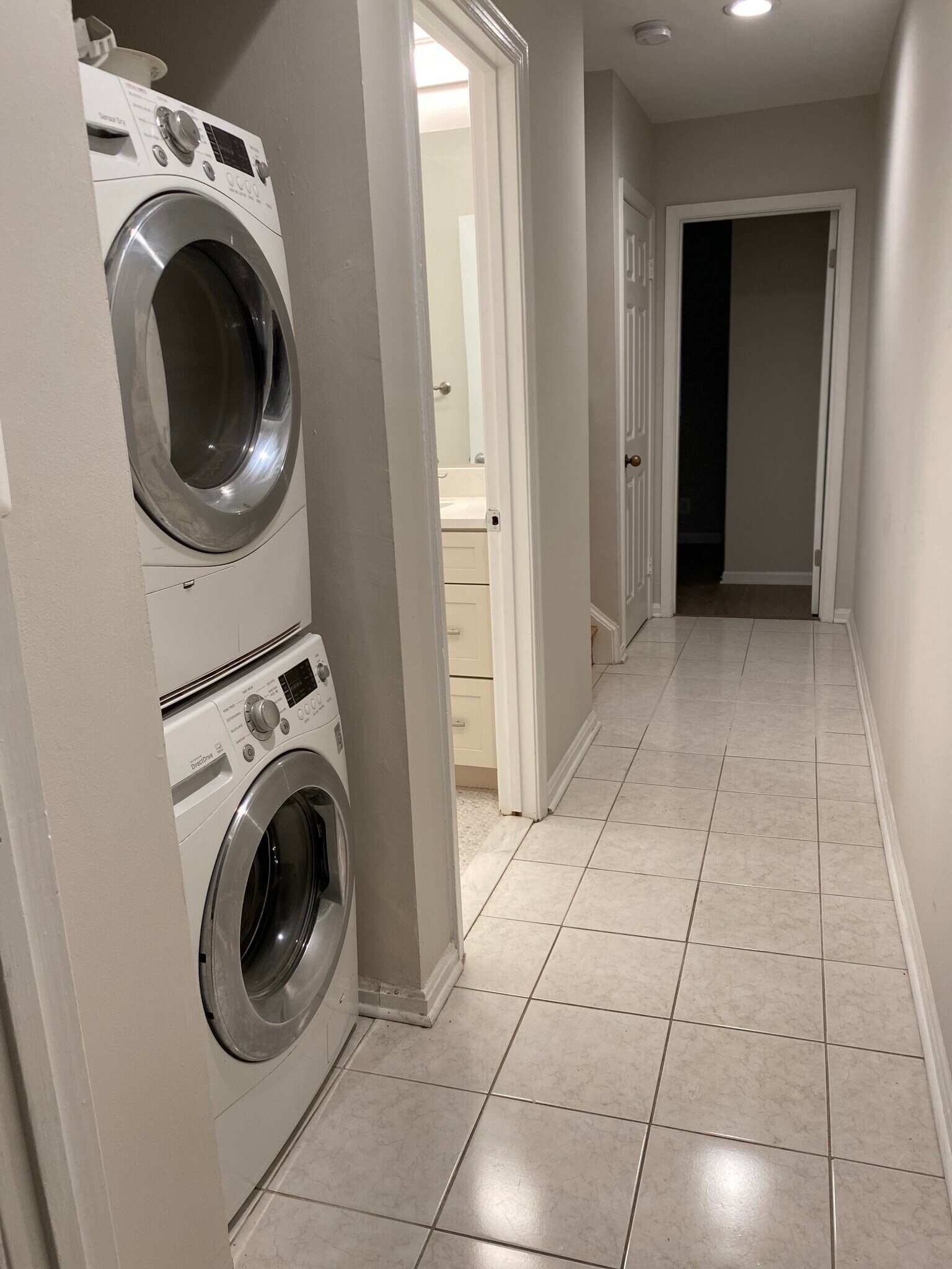 Washer/Dryer - 1085 Paper Mill Ct NW