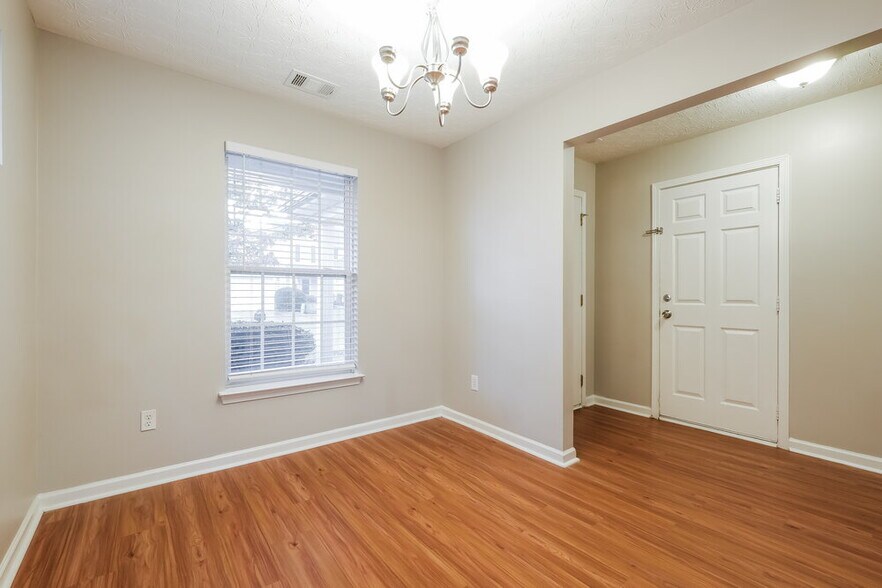 Building Photo - 533 Arrowhead Dr