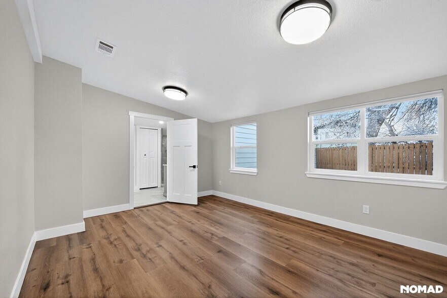 Building Photo - 1615 W Mulberry St