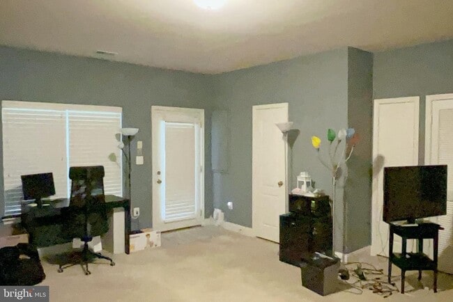 Building Photo - 4905 Potomac Highlands Cir