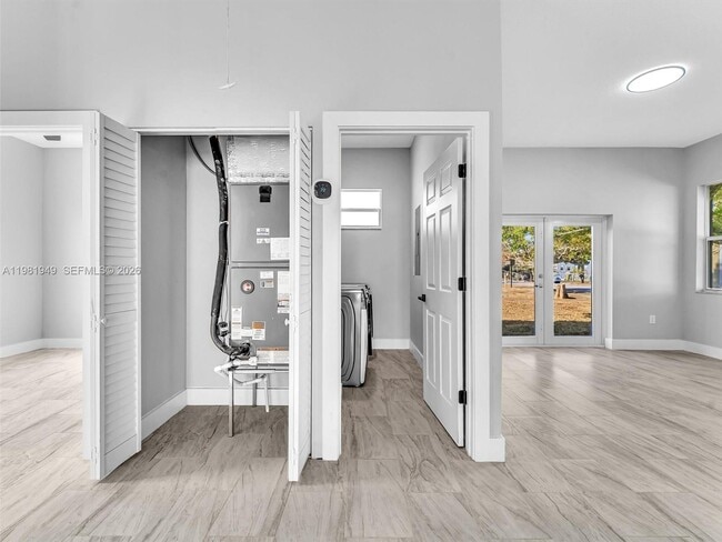 Building Photo - 803 N 20th St