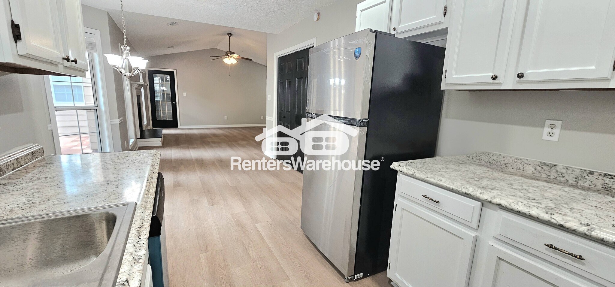 Building Photo - 5899 Meadow Ln