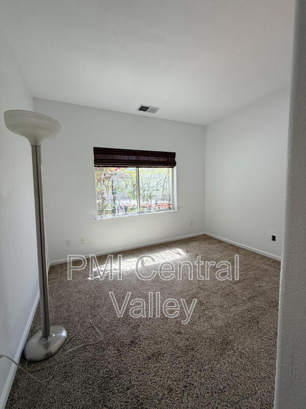 Building Photo - 108 Hornfels Ave