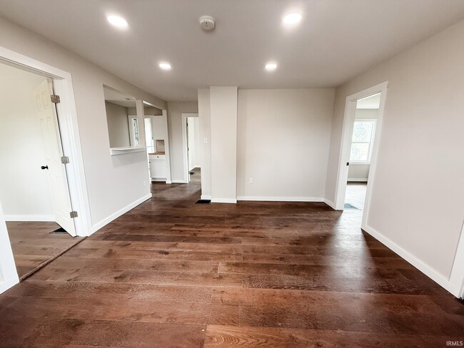 Building Photo - 1924 N Indiana Ave