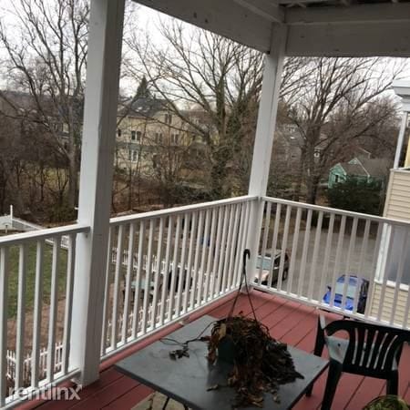 Building Photo - 76 Standish St