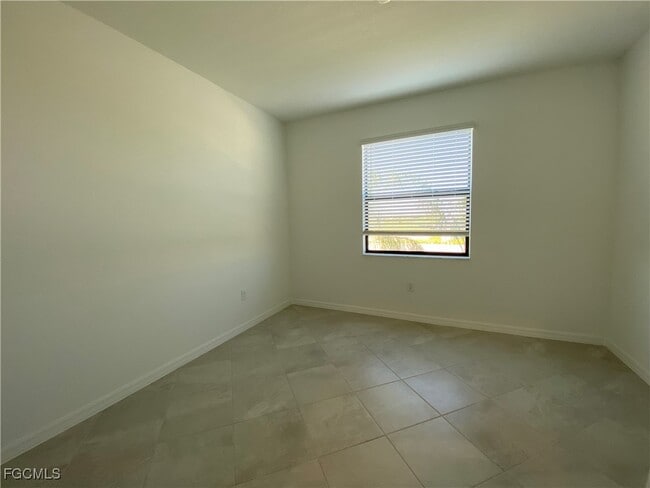 Building Photo - 14857 Portico Blvd