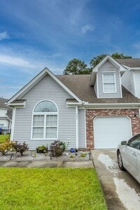 Building Photo - 3 Bedroom 2.5 Bath Townhouse in Grand Oaks...