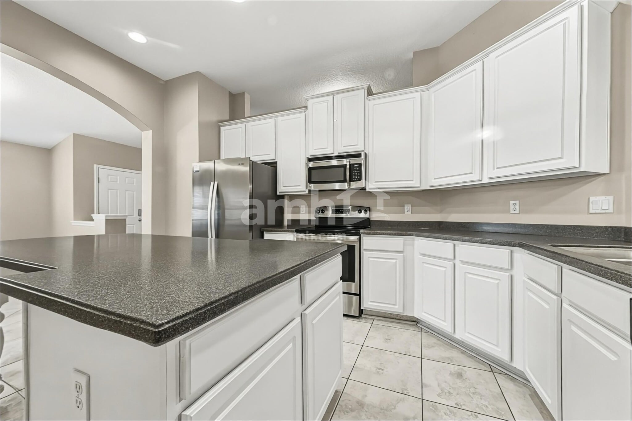 Building Photo - 86021 Aladdins Way