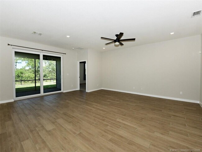 Building Photo - 4554 NW King Ct