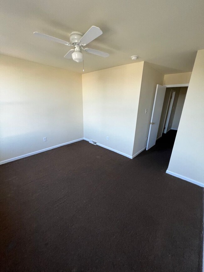 West Philadelphia 70th & Elmwood 6931 Linmore Ave Philadelphia PA 19142 Apartment Finder