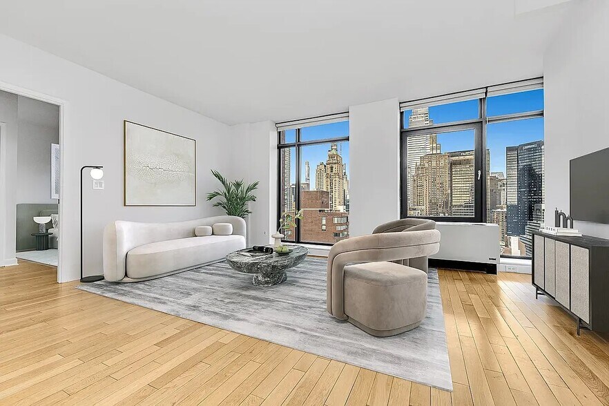 Building Photo - 49 E 34th St
