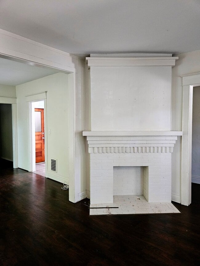 Building Photo - 14 Fairfield St