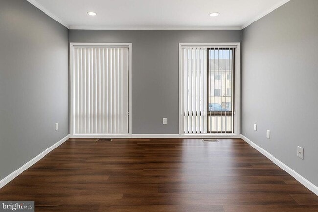 Building Photo - 9926 Ridgeline Dr