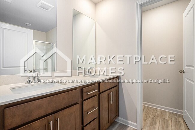 Building Photo - 2105 Avalon Rdg